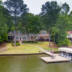 Lovely Lake Escape